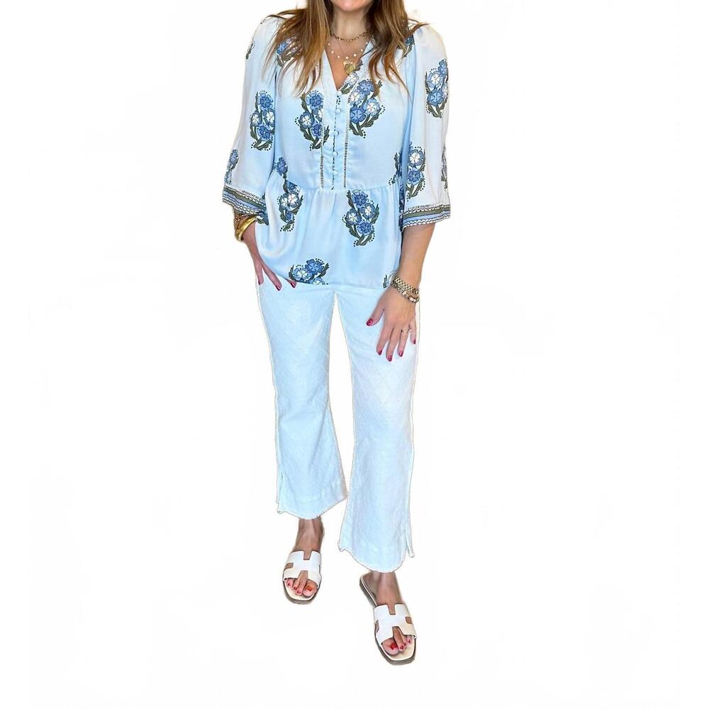 NEW MARY SQUARE monroe fable v-neck top in blue